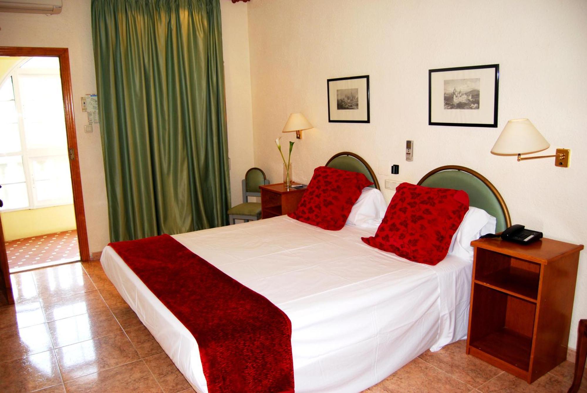 Hotel El Dorado Carboneras Rum bild