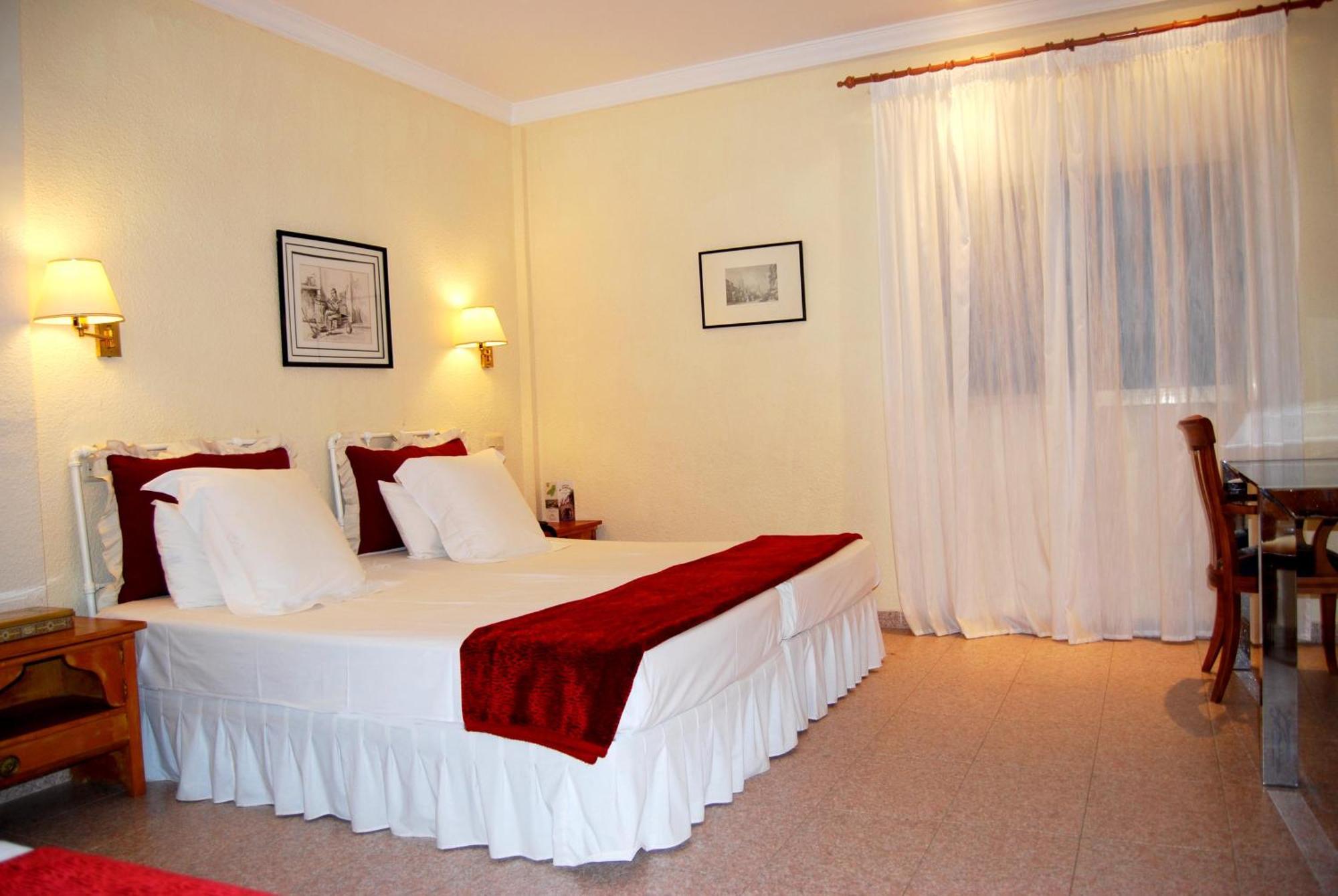 Hotel El Dorado Carboneras Rum bild